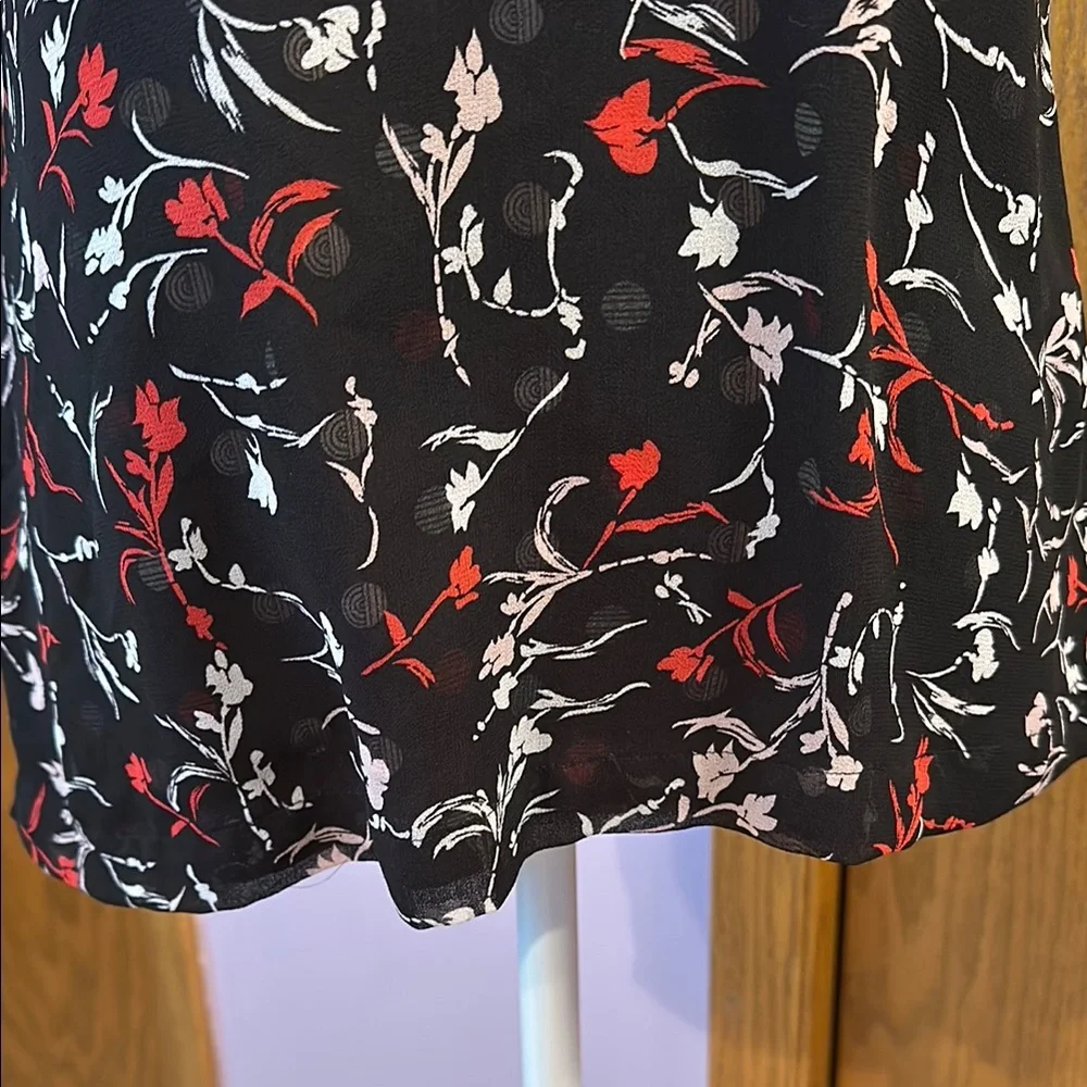 White House Black Market Floral Black and Red reversible Women's Top extra small - Picture 3 of 11